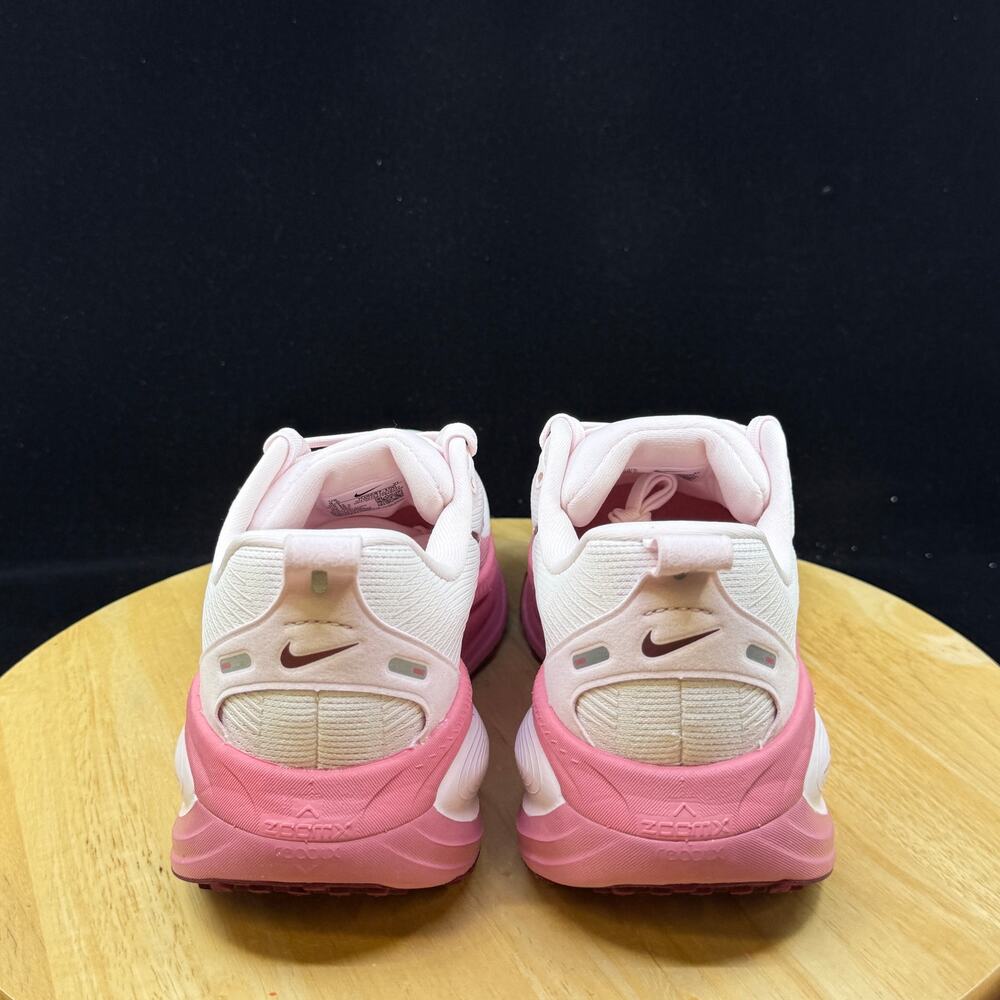 Nike Vomero 18 White/Pearl Pink/Team Red/Peony Women's Size 9 IQ9687-100 - Picture 3 of 9